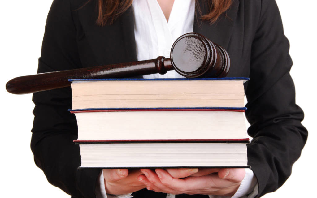 A legislação empresarial passou por transformações relevantes em 2024, trazendo impactos diretos para empresários e empreendedores em todo o Brasil. Com alterações no sistema tributário, novas regras para o Imposto de Renda e incentivos fiscais, é essencial estar atualizado para evitar riscos e aproveitar oportunidades.